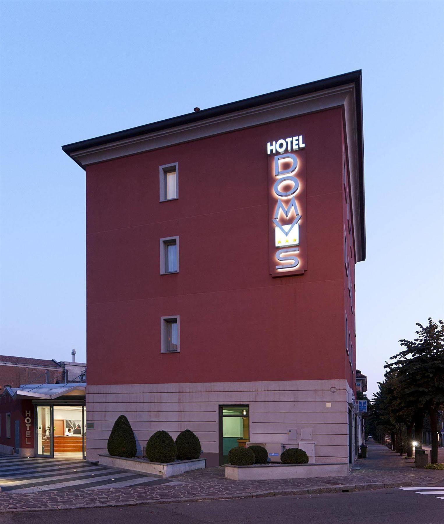 Hotel Domus Expo Parabiago Kültér fotó
