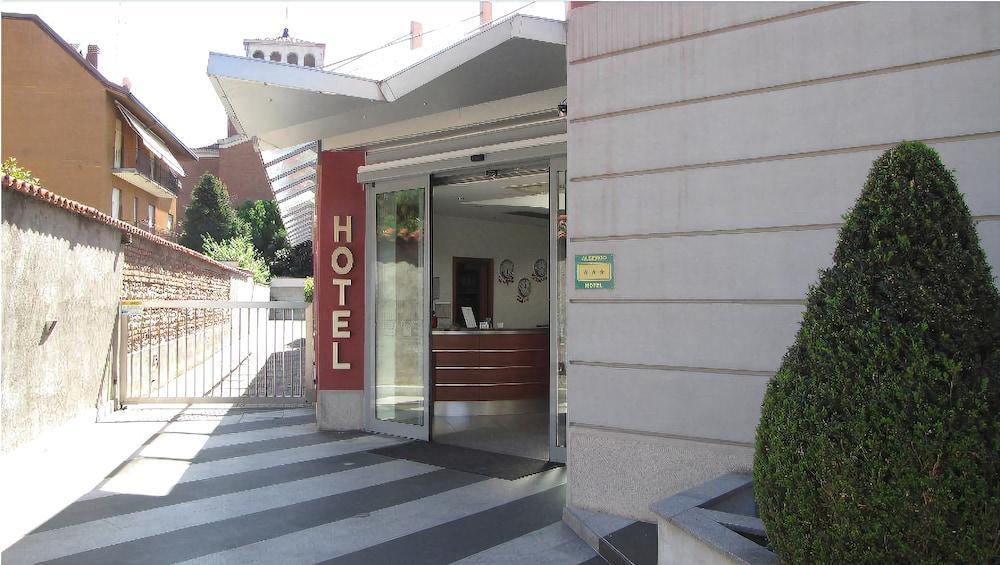 Hotel Domus Expo Parabiago Kültér fotó