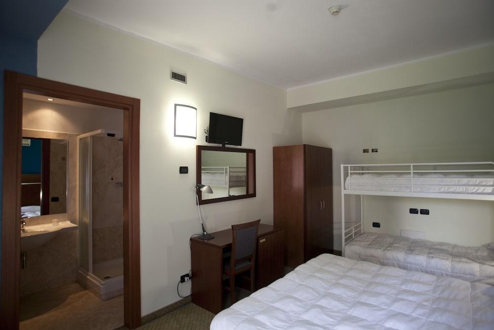 Hotel Domus Expo Parabiago Kültér fotó